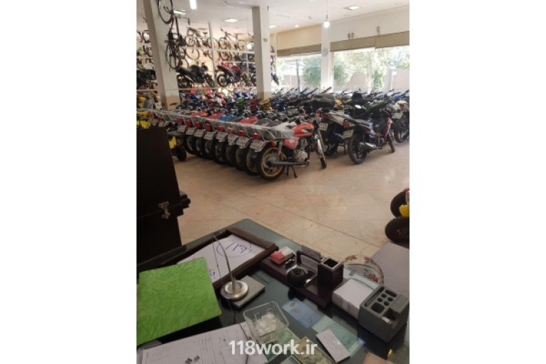 نمایشگاه موتورسیکلت و دوچرخه ناجی در کرمان